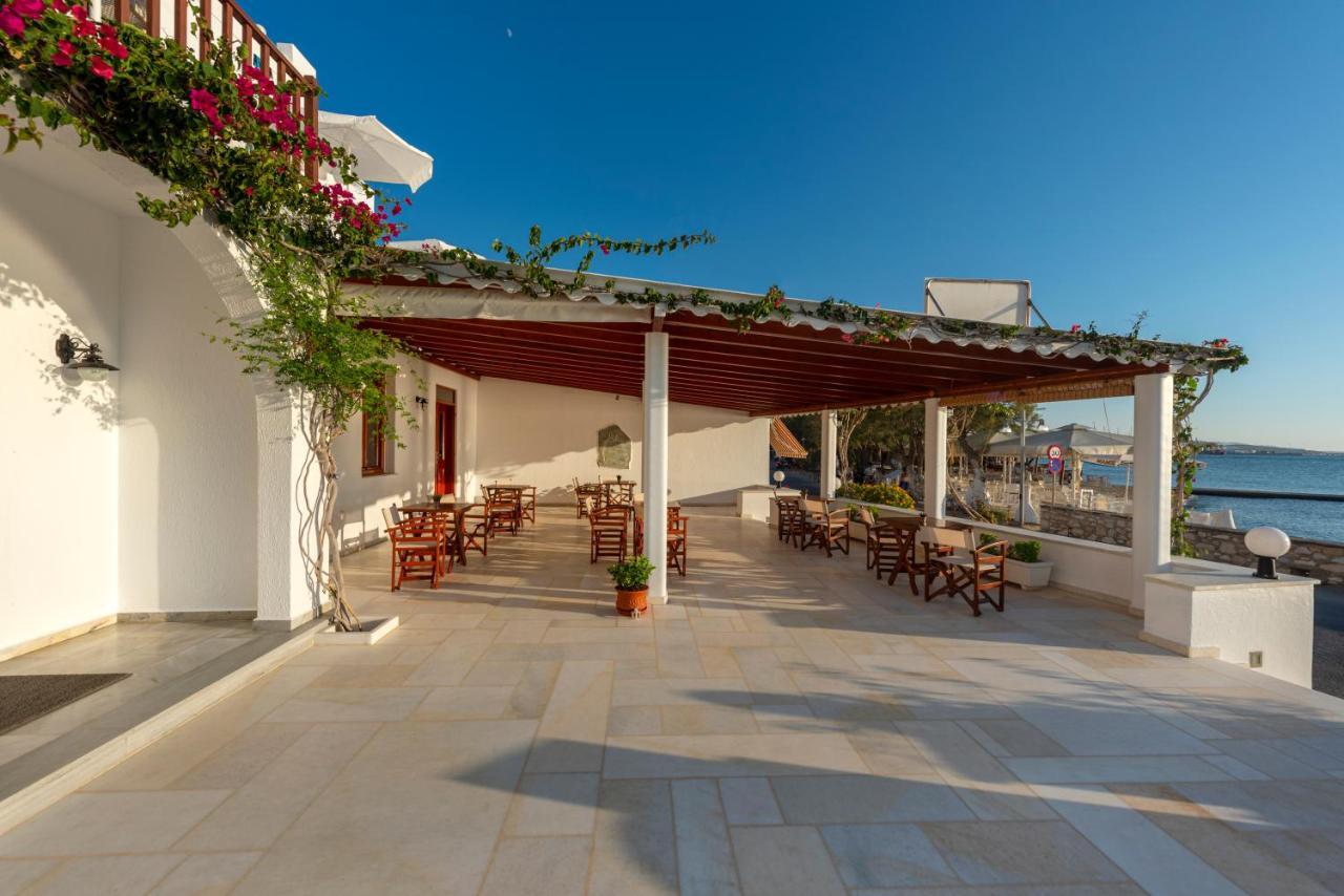 Irene - Beachfront Hotel