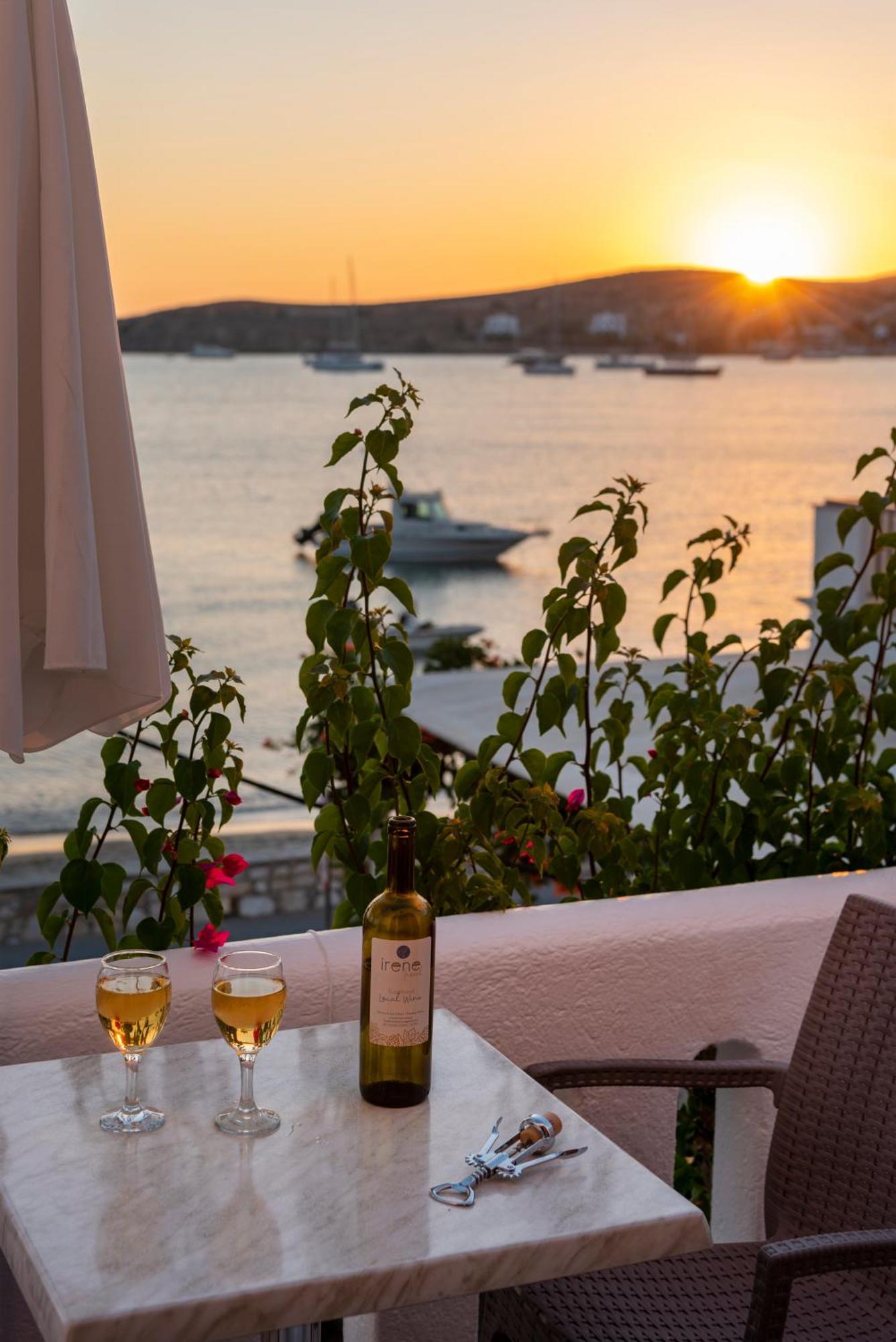 Irene - Beachfront Hotel 2*