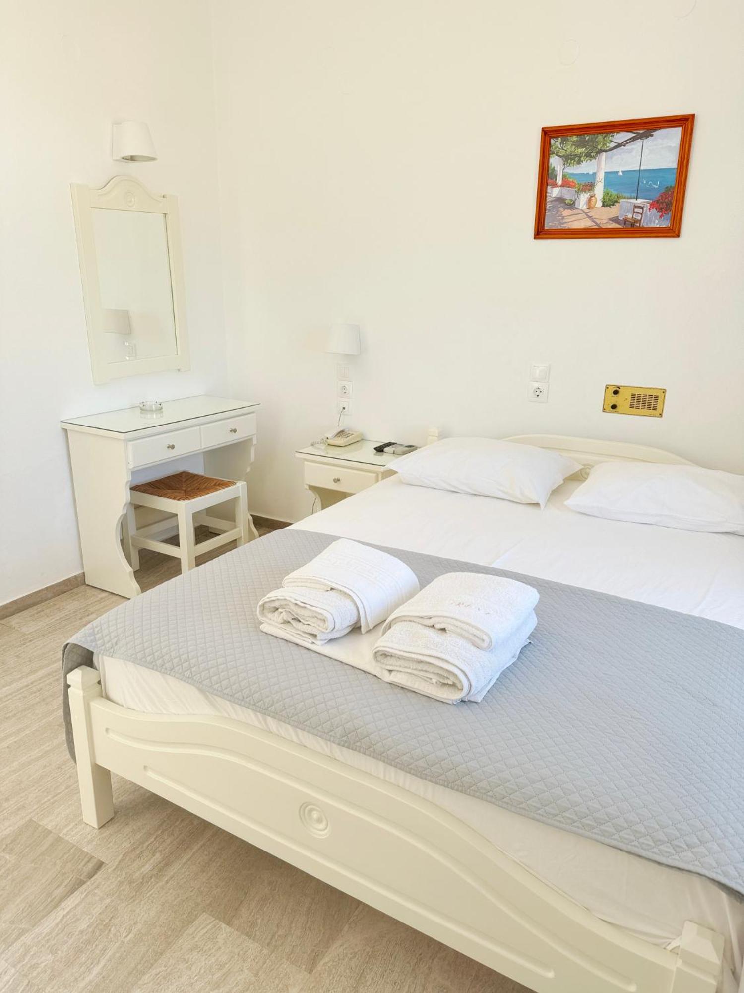 Irene - Beachfront Hotel 2*